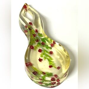 VTG Yellowish Lucite Acrylic Red Pressed Flowers Green Leaves Spoon Rest 9" MCM